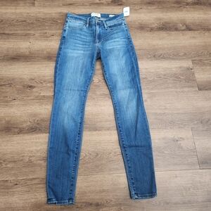 FRAME Le High Skinny Jean